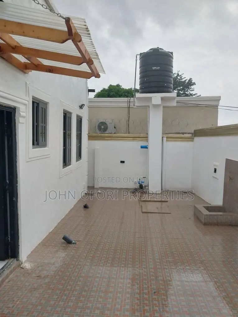 1bdrm Apartment in Ayeduase K 5, Kumasi Metropolitan for rent