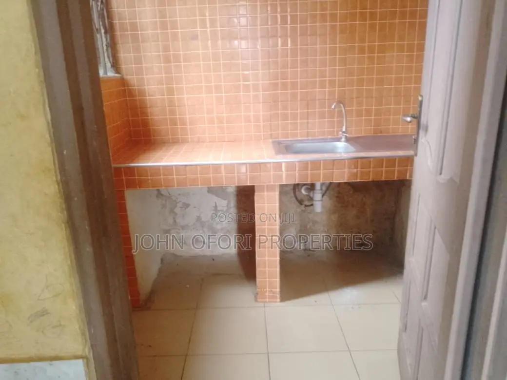 1bdrm Apartment in Ayeduase K 5, Kumasi Metropolitan for rent