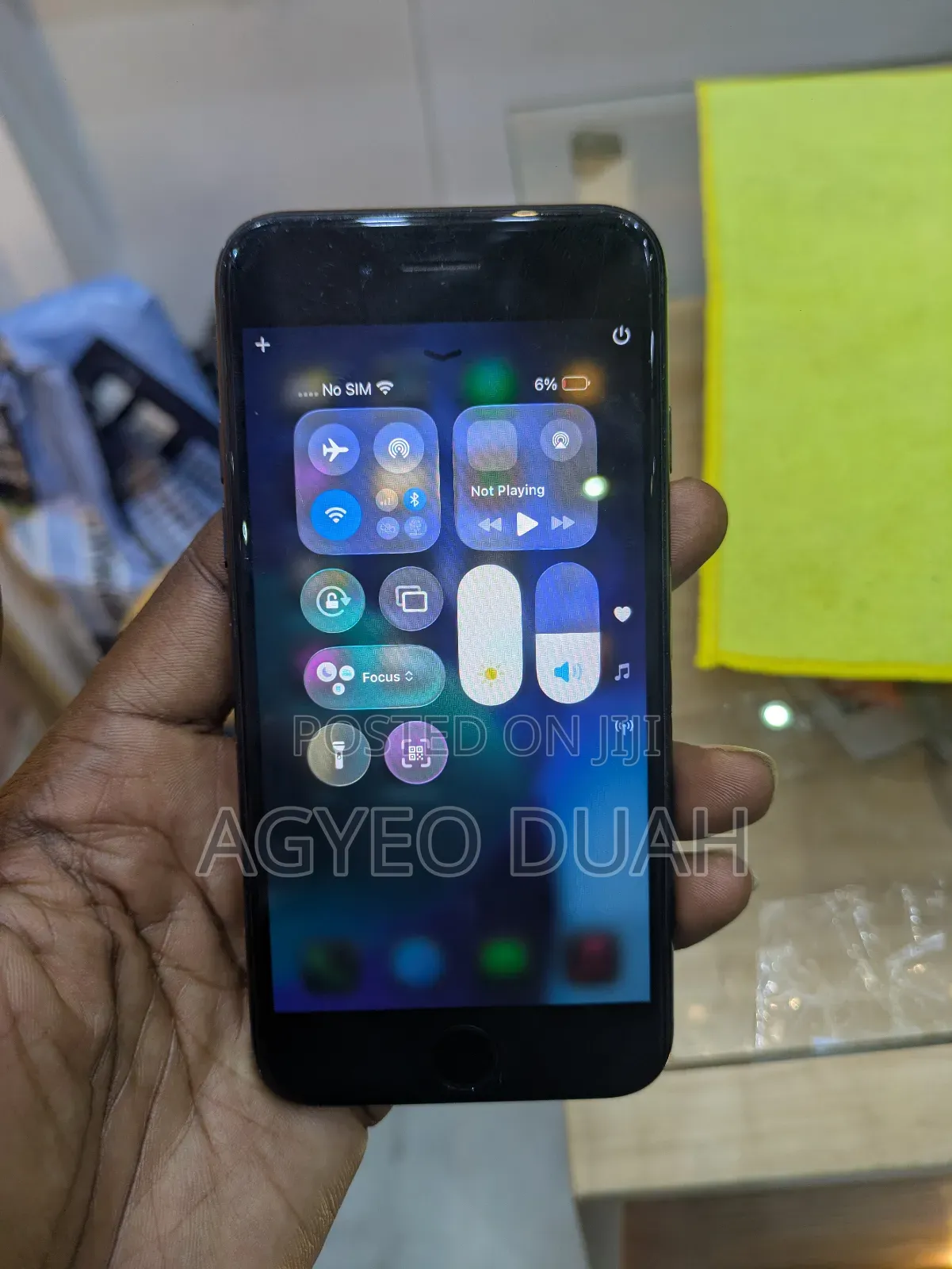 Apple iPhone SE (2020) 64 GB Black