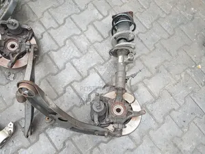 Front Shock and Hub for Hundia I30 2010, 2012, 2013, 2015