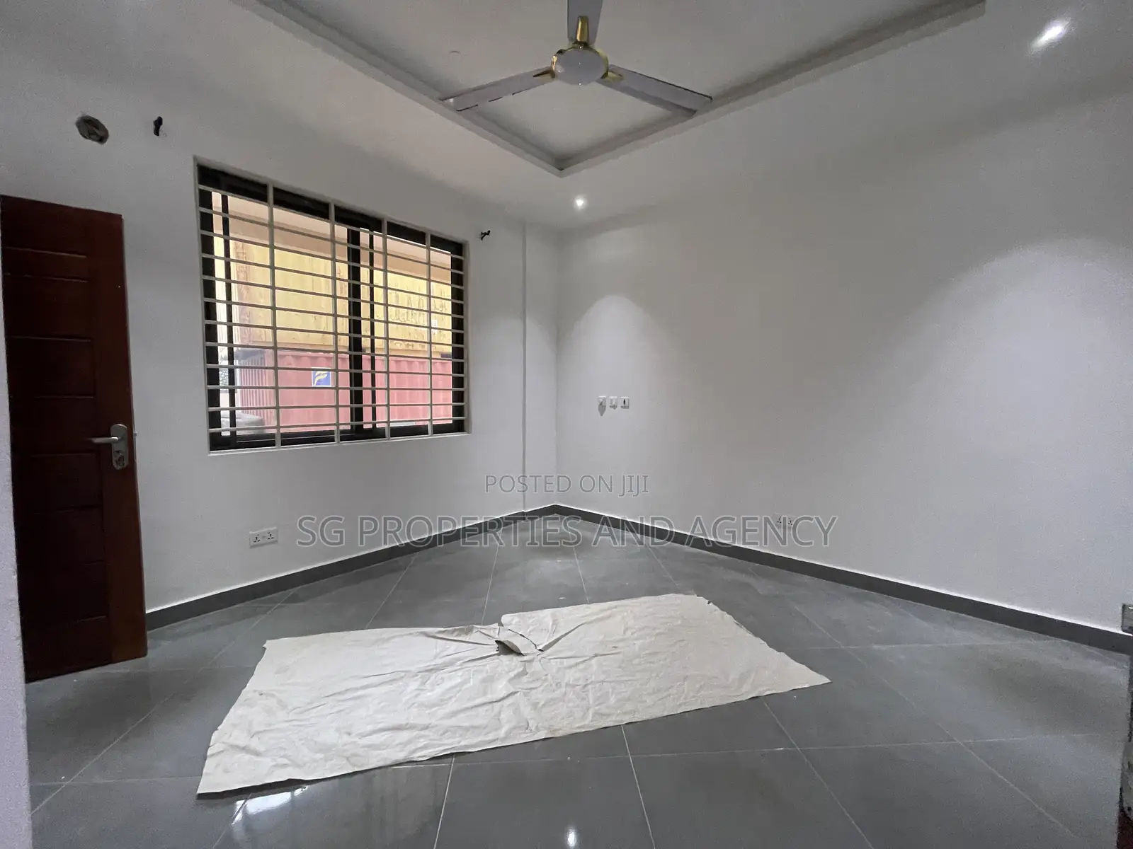 2bdrm Apartment in Borteyman, Baatsona Total for rent