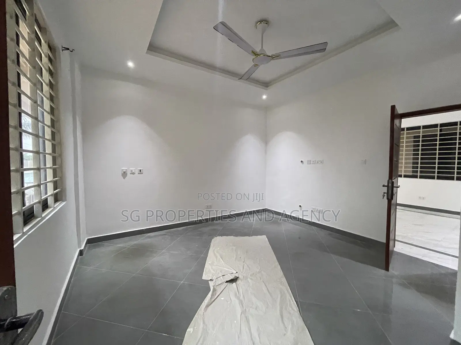 2bdrm Apartment in Borteyman, Baatsona Total for rent