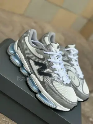New Balance Abzorb 2000