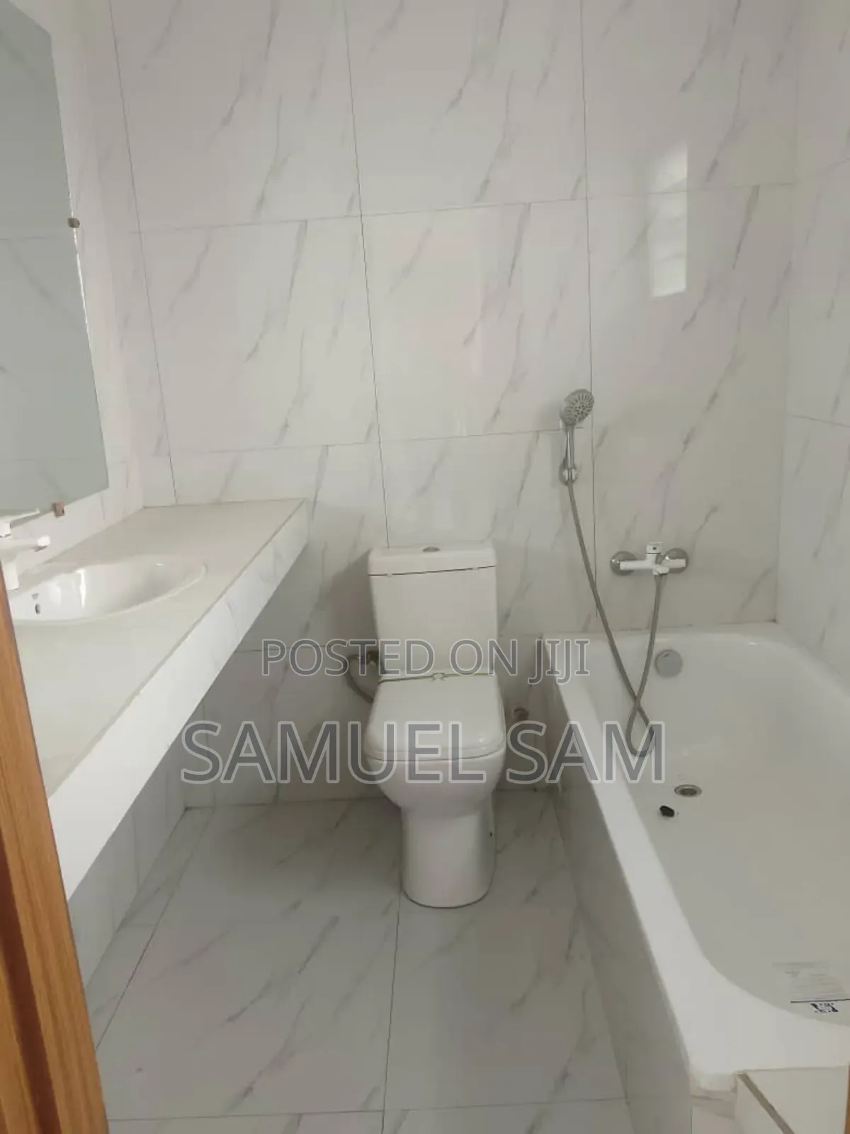 3bdrm House in Com.11, Tema Metropolitan for rent