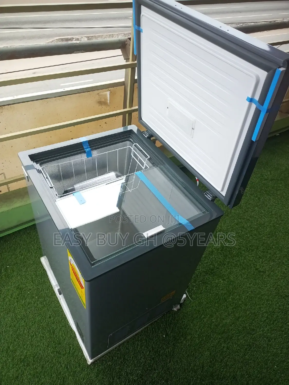 Purely 141liters Energetic Gold Star Chest Freezer System
