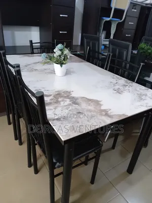And Exclusive and Elegant Dining Set