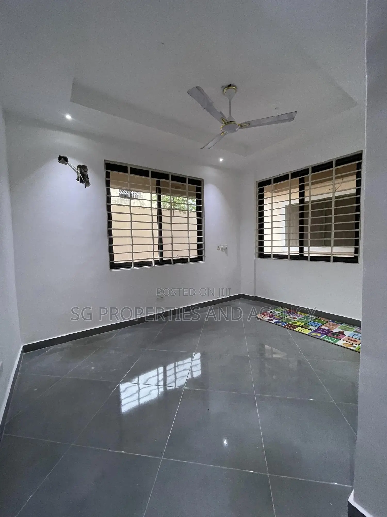 2bdrm Apartment in Borteyman, Baatsona Total for rent