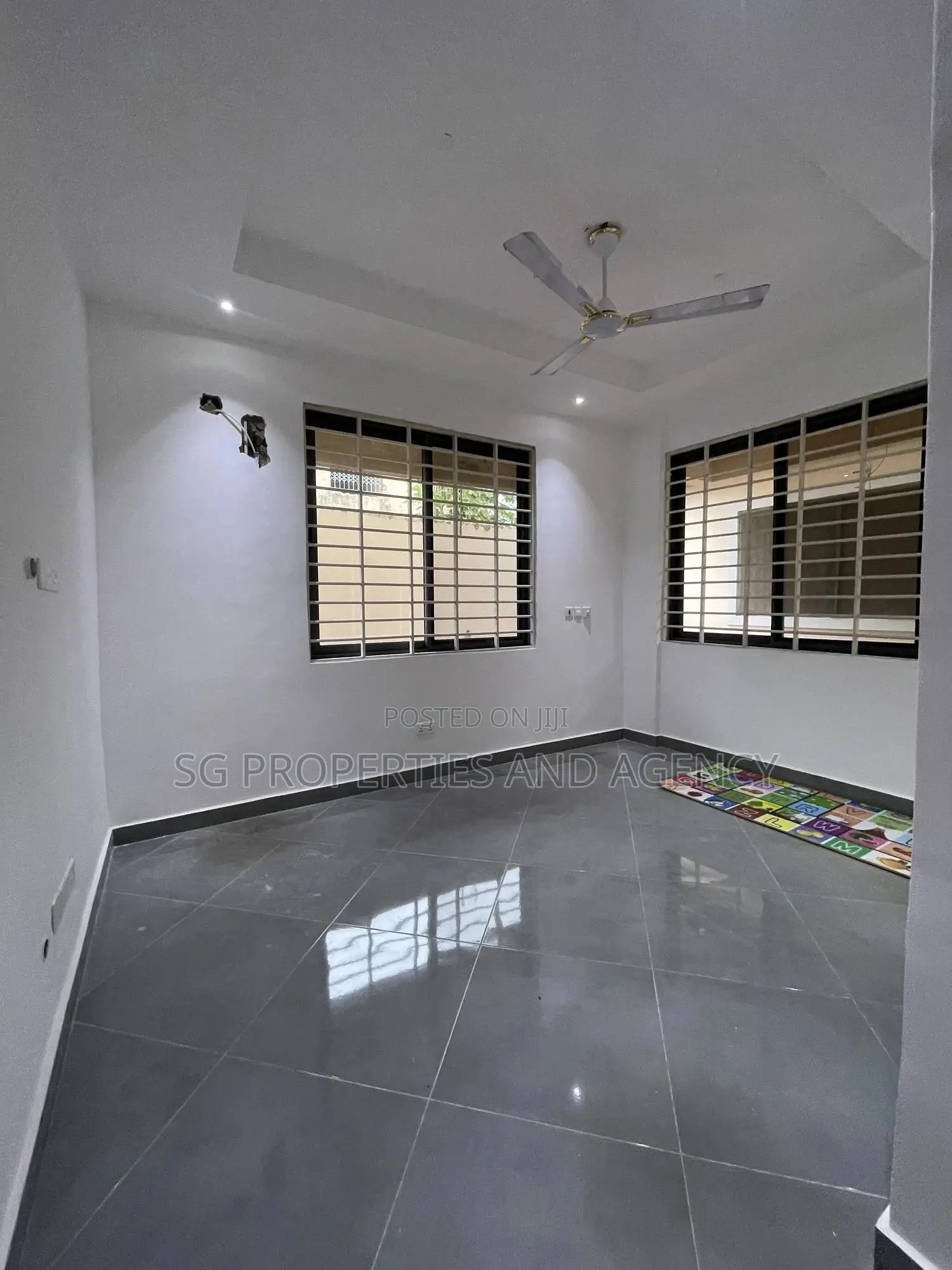 2bdrm Apartment in Borteyman, Baatsona Total for rent