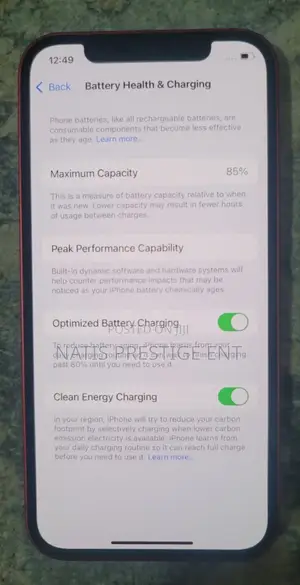Apple iPhone 11 64 GB Red