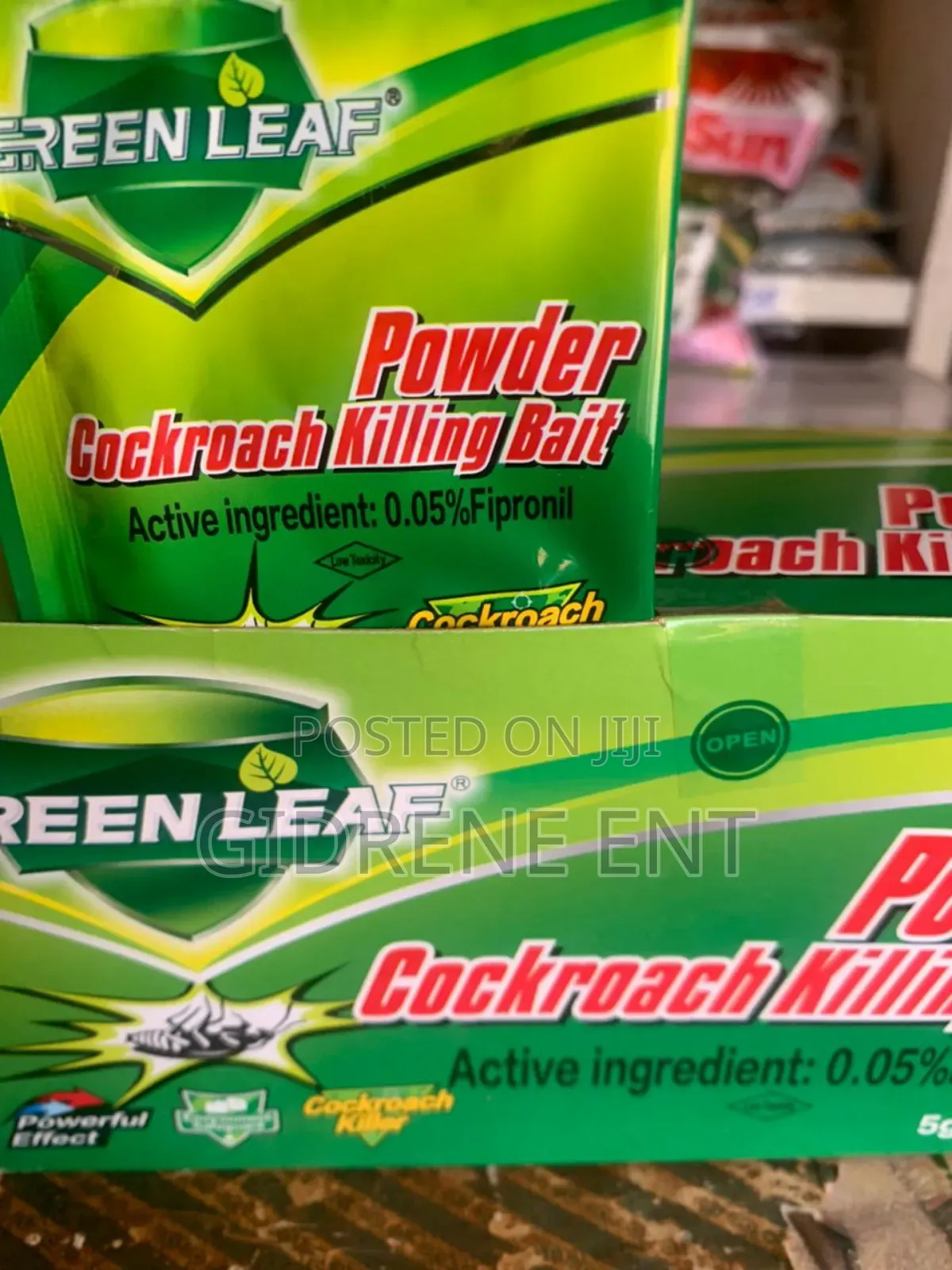 Green Leaf Cockroach Killer