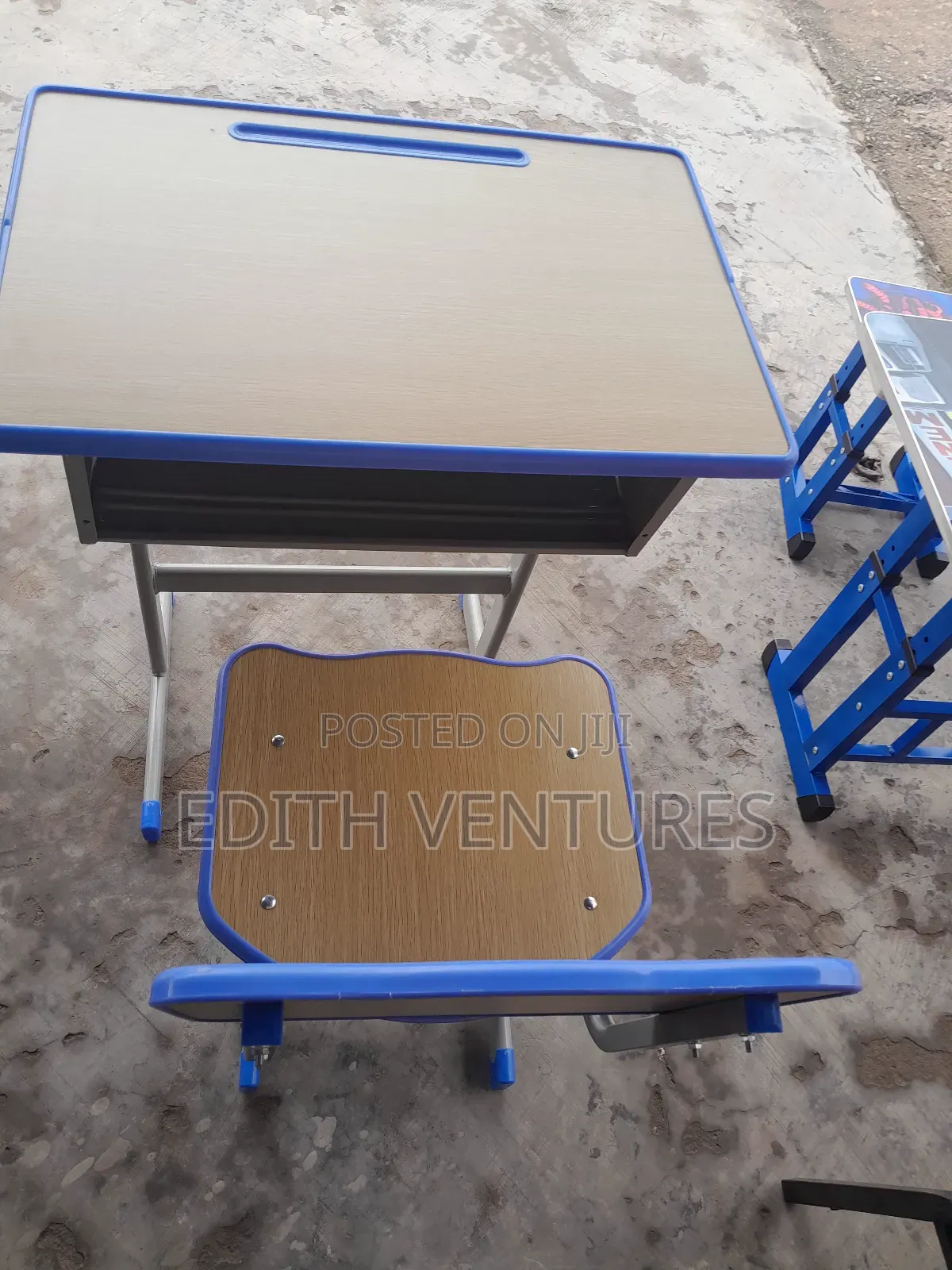 Emin Study Desk
