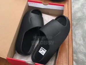 Nike Calm Slides