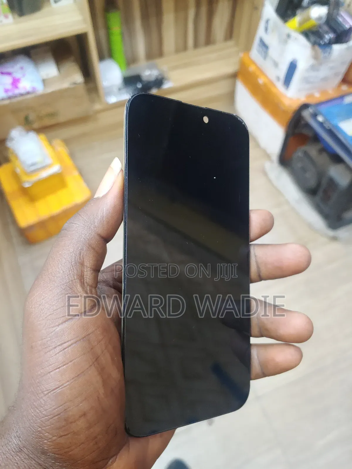 15 Pro Max Screen