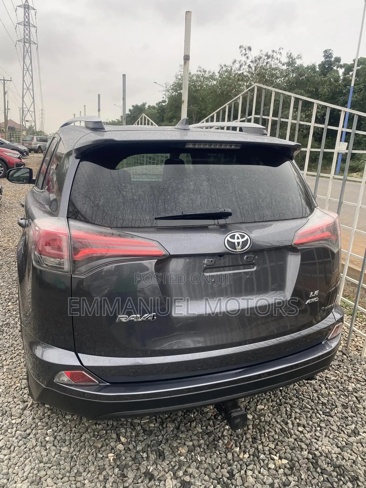 Toyota RAV4 LE AWD (2.5L 4cyl 6A) 2017 Gray