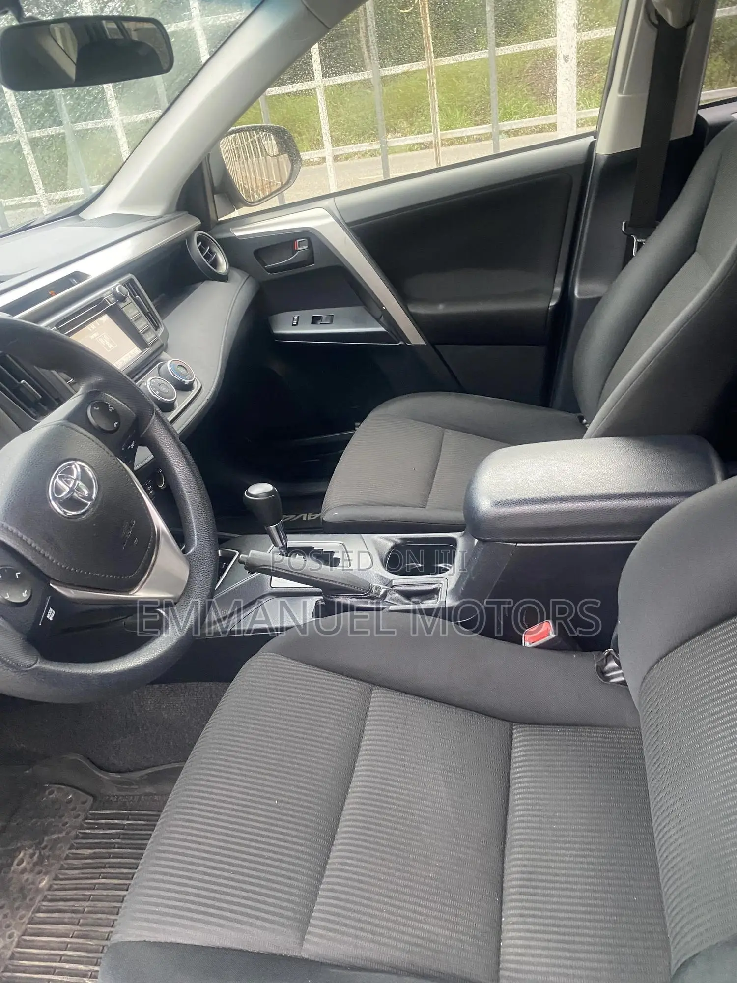 Toyota RAV4 LE AWD (2.5L 4cyl 6A) 2017 Gray