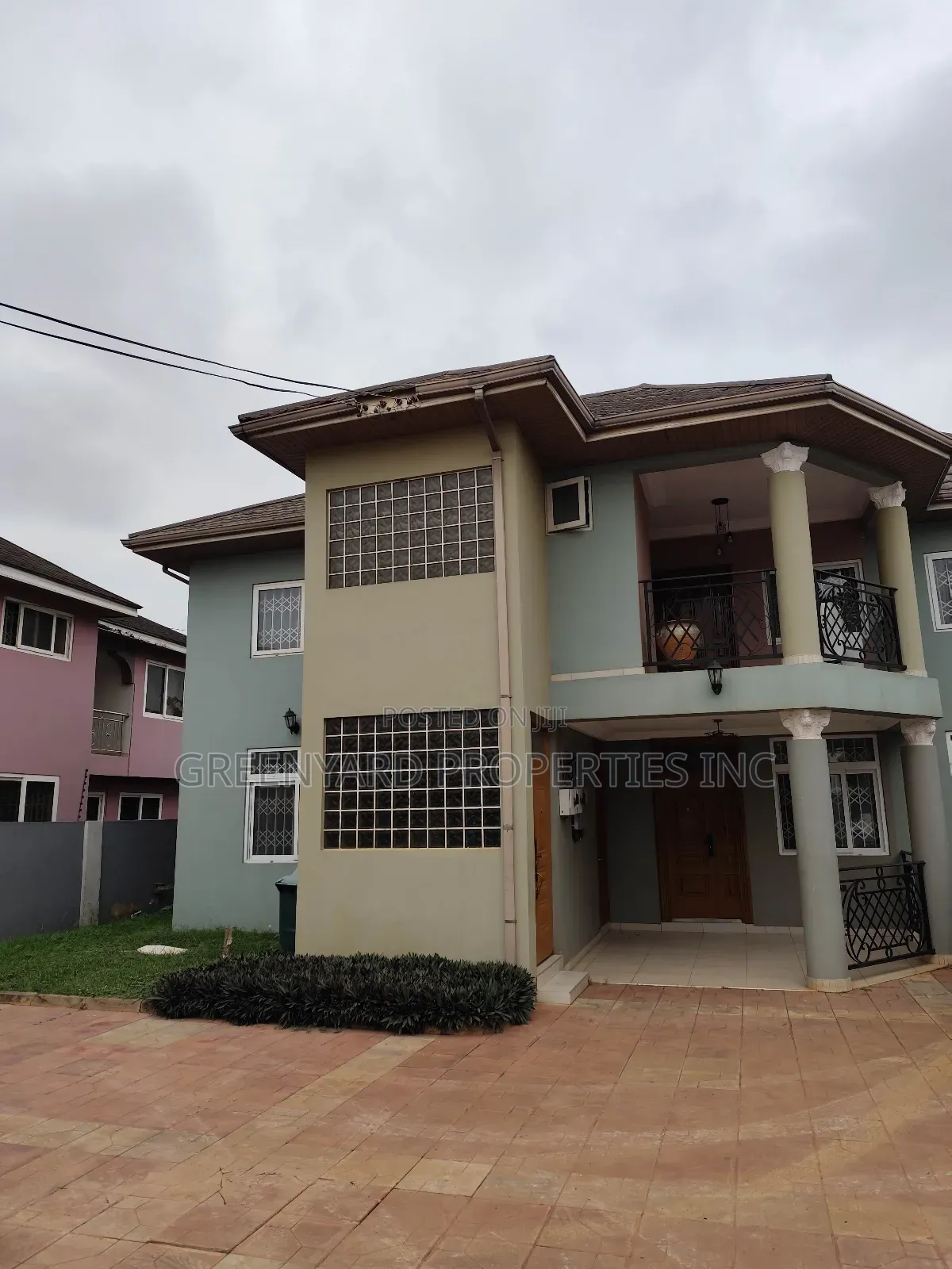 3bdrm Apartment in American House, East Legon for rent