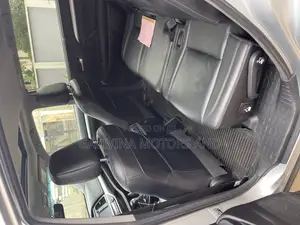 Toyota Highlander XLE 2019 Gray