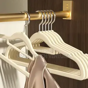 10 Piece Velvet Hanger With Anti-Slip Notches