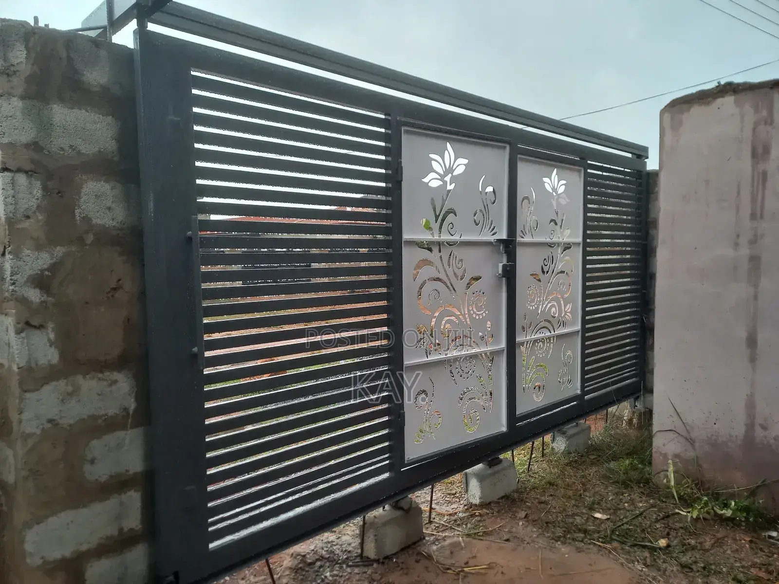 Modern Galvanized Sliding Gate – Strong Durable