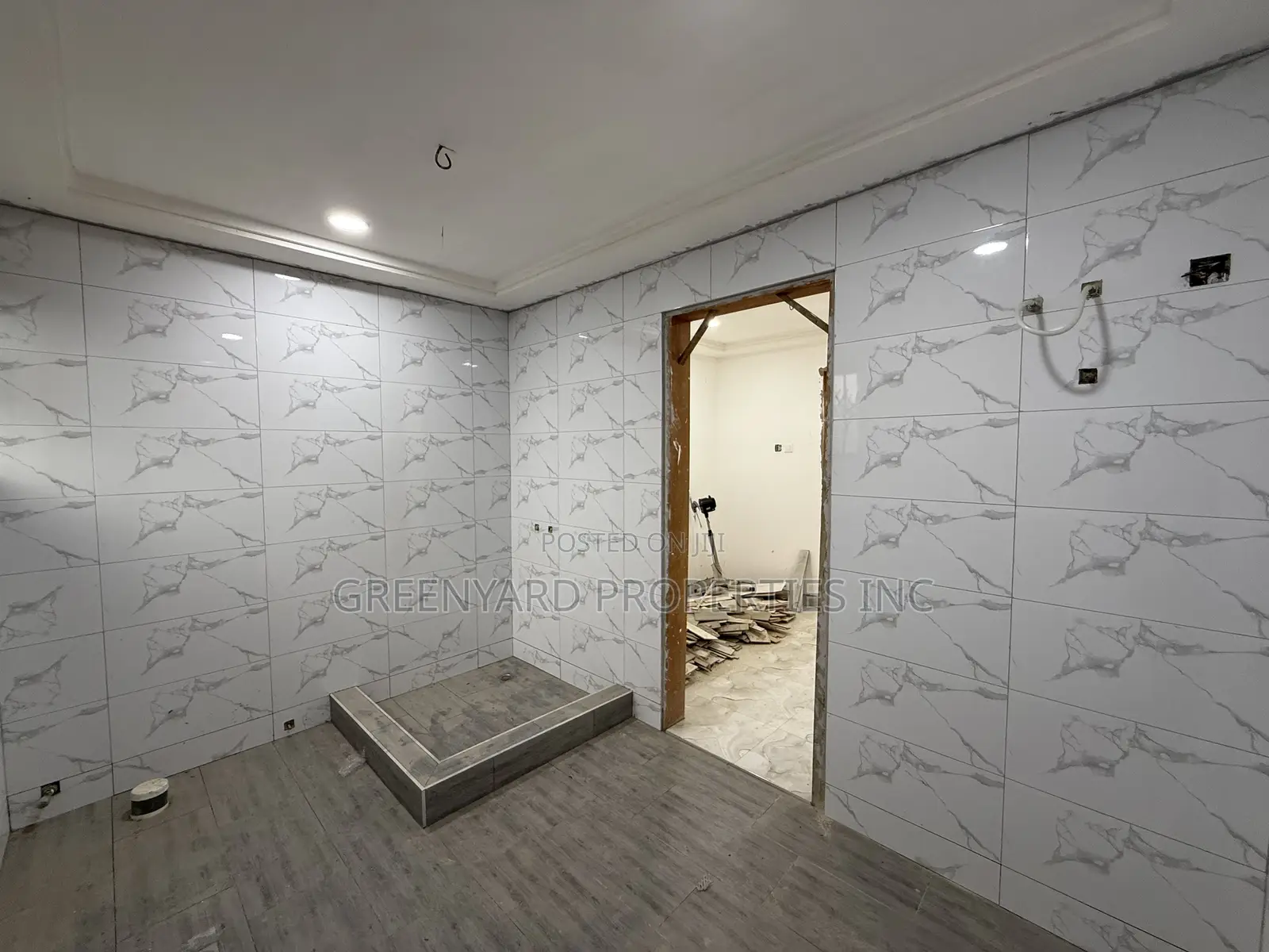 4bdrm Mansion in Mayera, Pokuase for sale