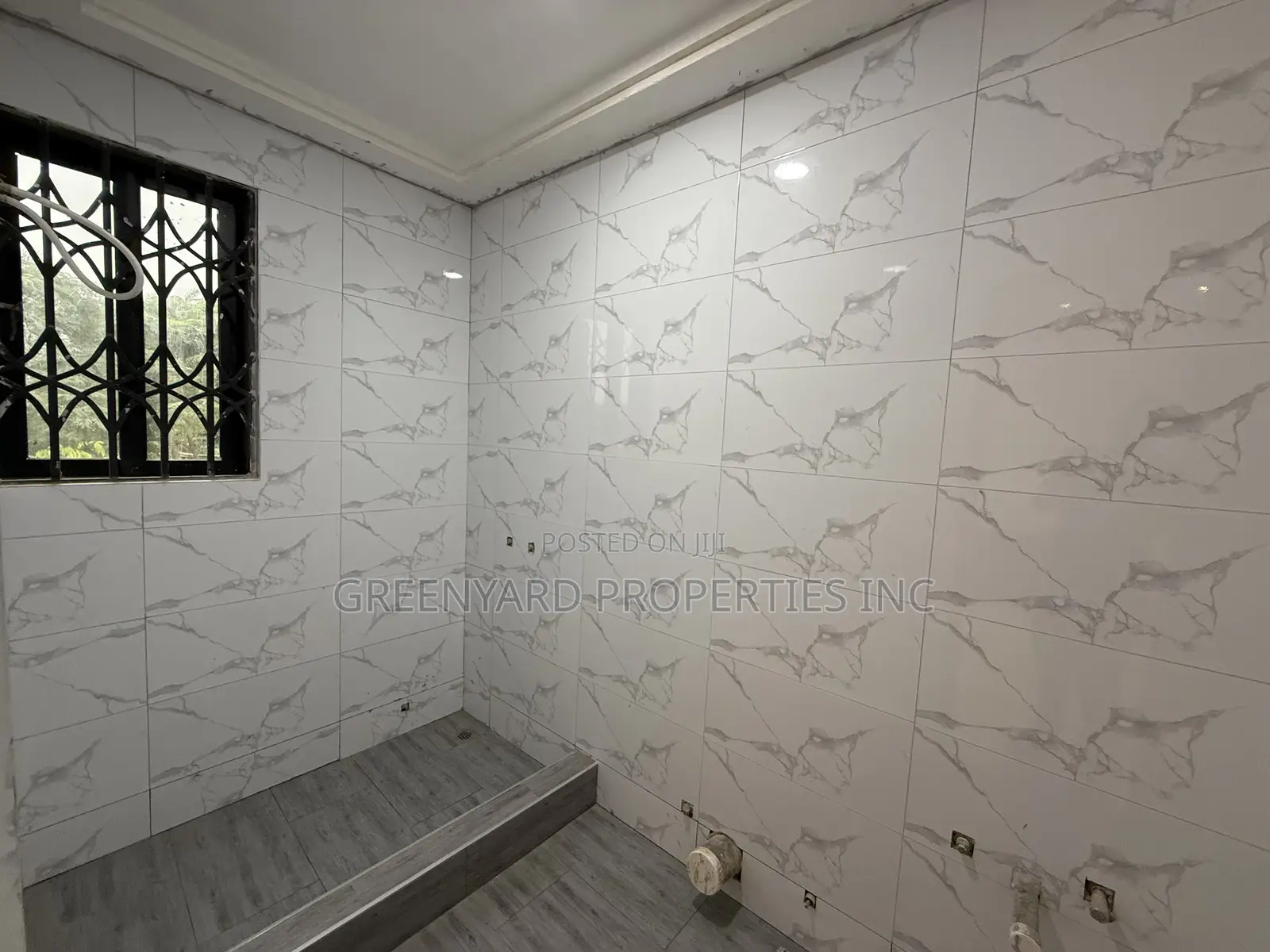 4bdrm Mansion in Mayera, Pokuase for sale