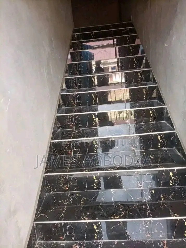 I’M a Good Finishing Tiling Master