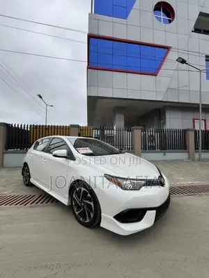 Toyota Corolla LE 4dr Sedan (1.8L 4cyl CVT) 2016 White