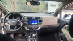 Kia Rio EX 4dr Sedan (1.6L 4cyl 6A) 2013 White