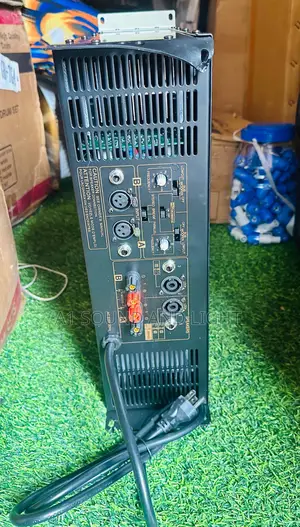 Yamaha P5500s Power Amplifier