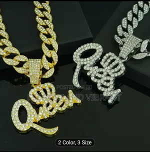 Queens Jewellery in Brand New Condition