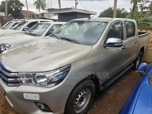 Toyota Hilux 2019 Brown