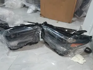Toyota Tocoma 2025 Headlight Pair