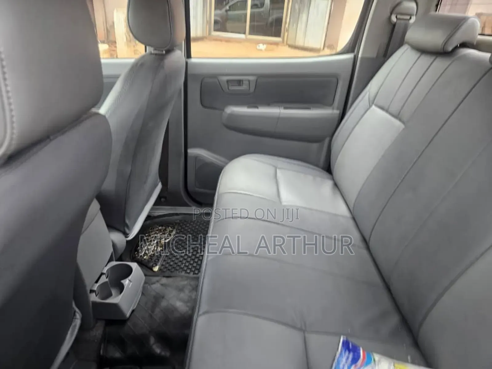 Toyota Hilux 2010 Silver