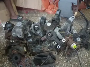 Honda CRV Engine Seat