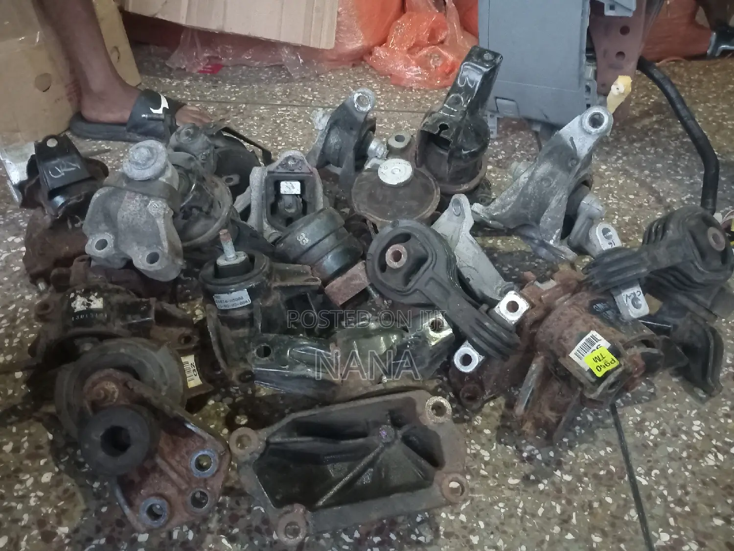 Honda CRV Engine Seat
