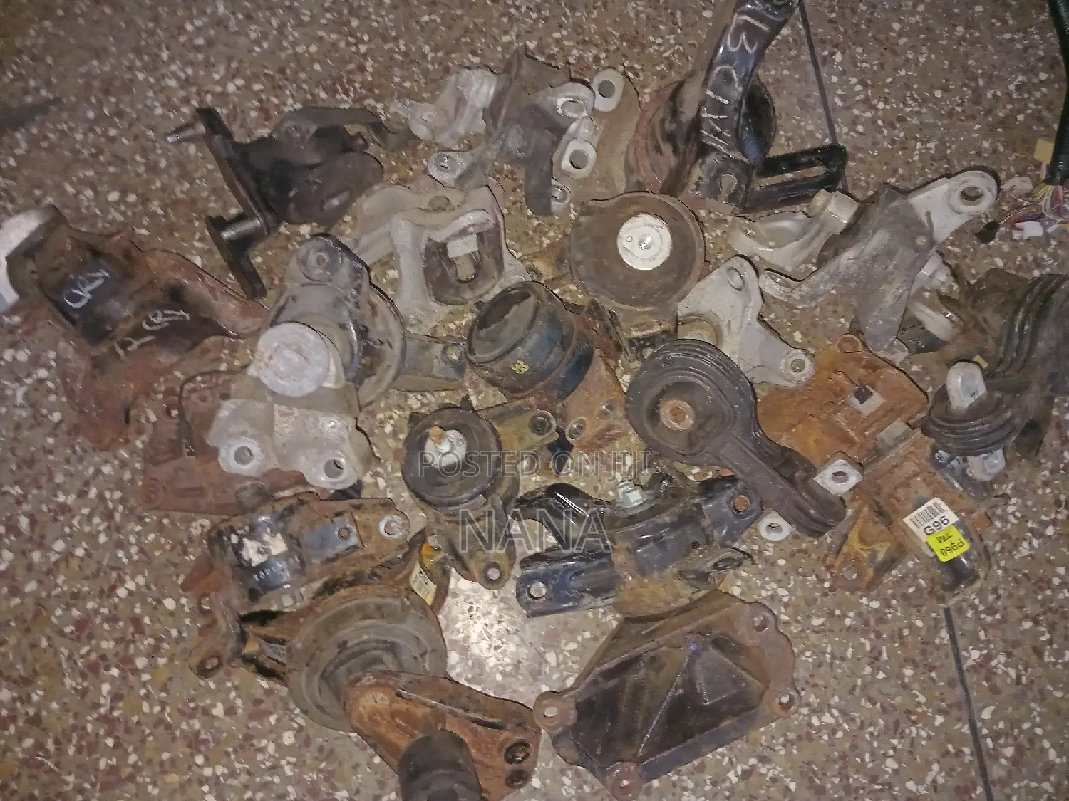 Honda CRV Engine Seat