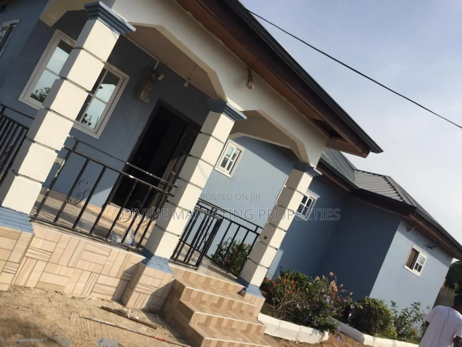 2bdrm House in Nurses Quarters, Kasoa for sale