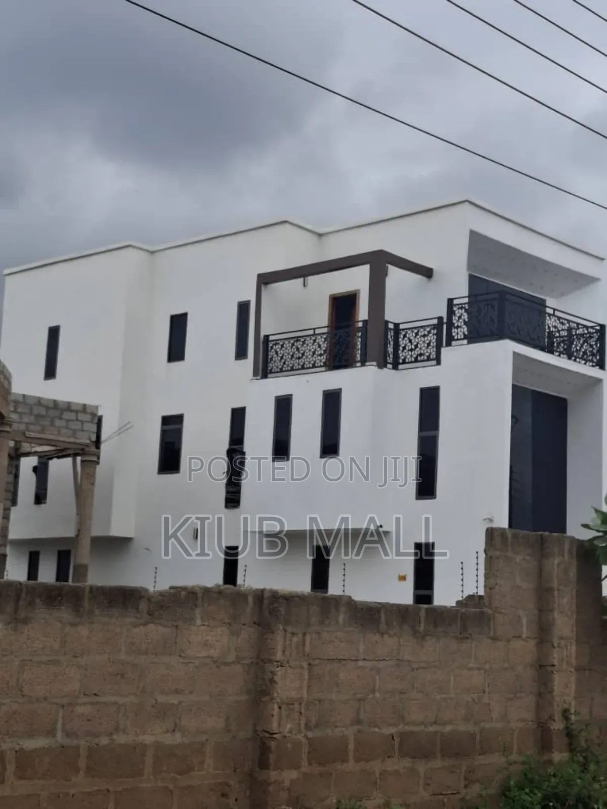 6bdrm Mansion in East Legon Hills, Nmai-Dzorn for sale