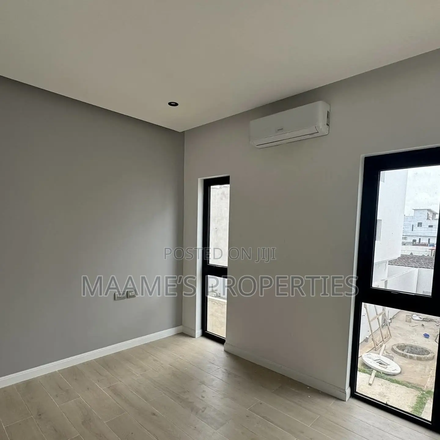4bdrm Duplex in Dzorwulu for sale