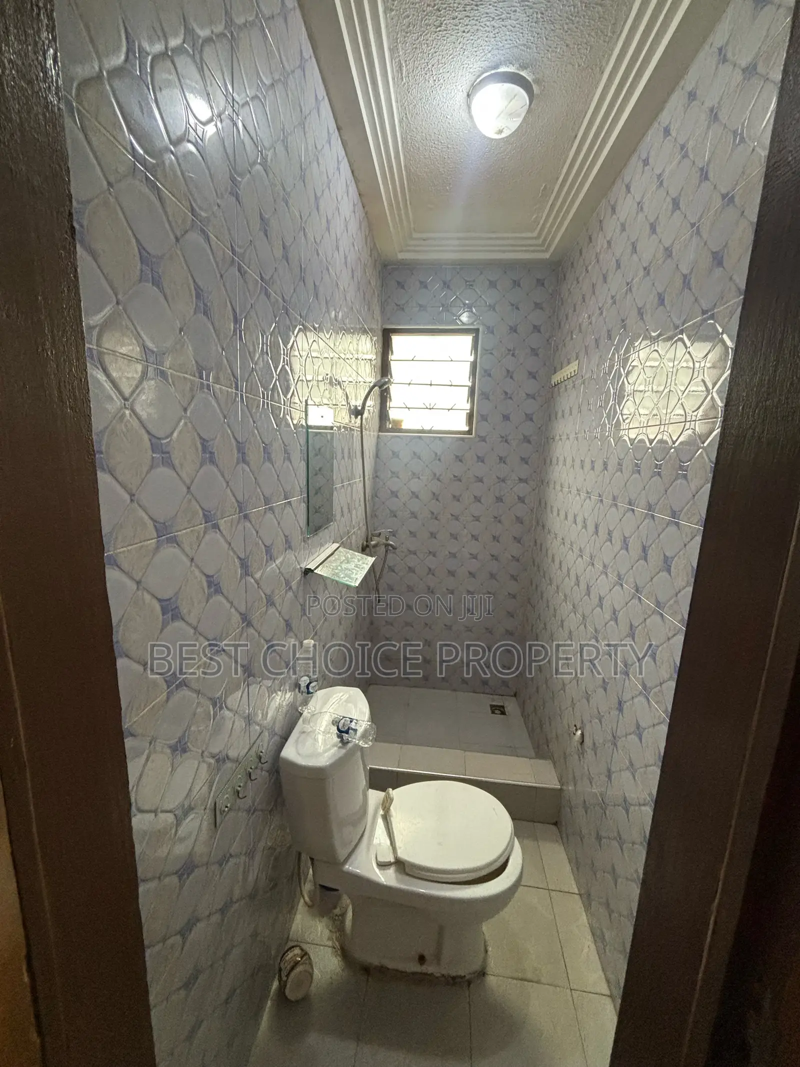Chamber and Hall Sc for Rent at Adenta Frahfraha