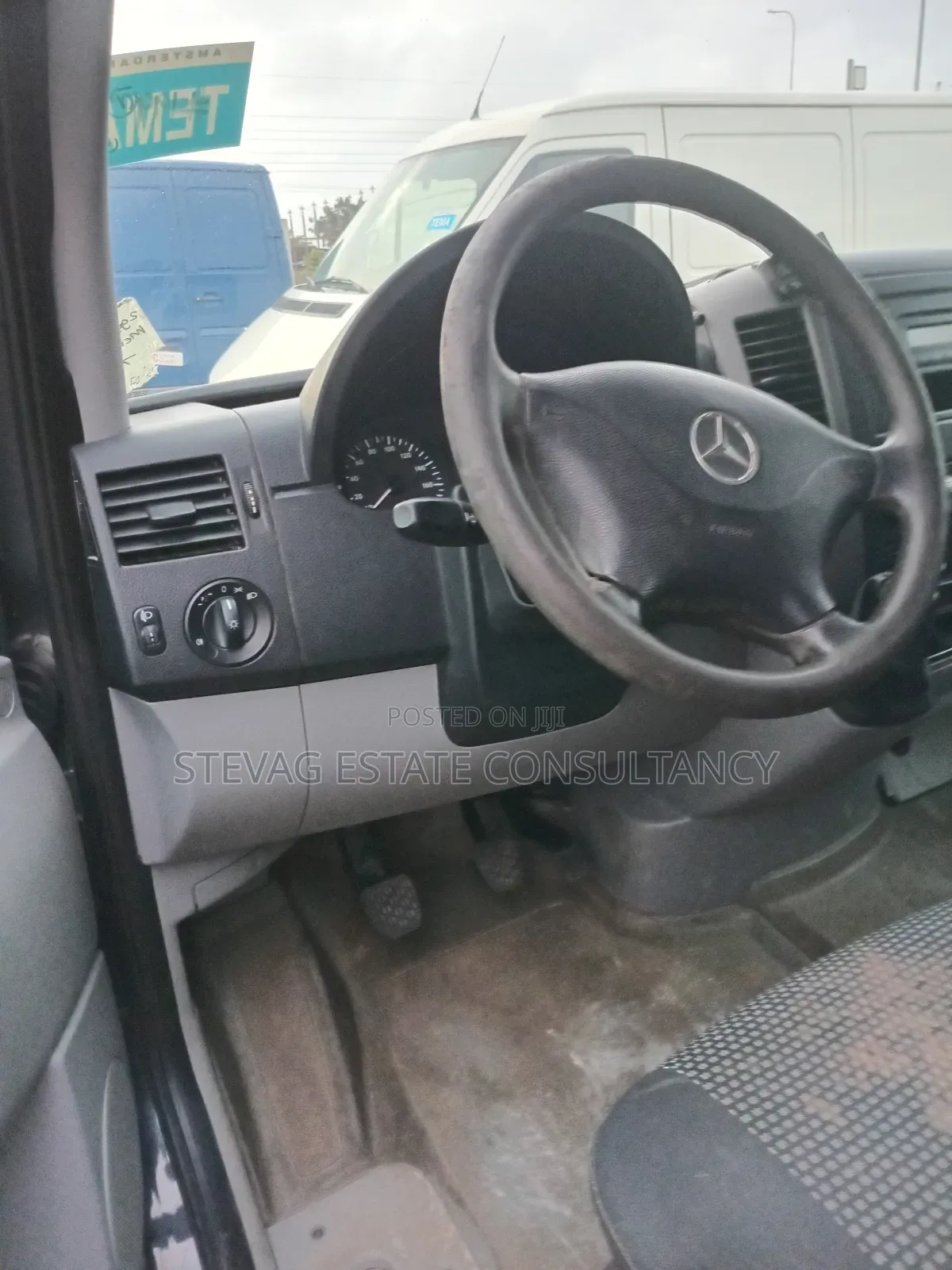 Mercedes-Benz Sprinter 2012 Orange