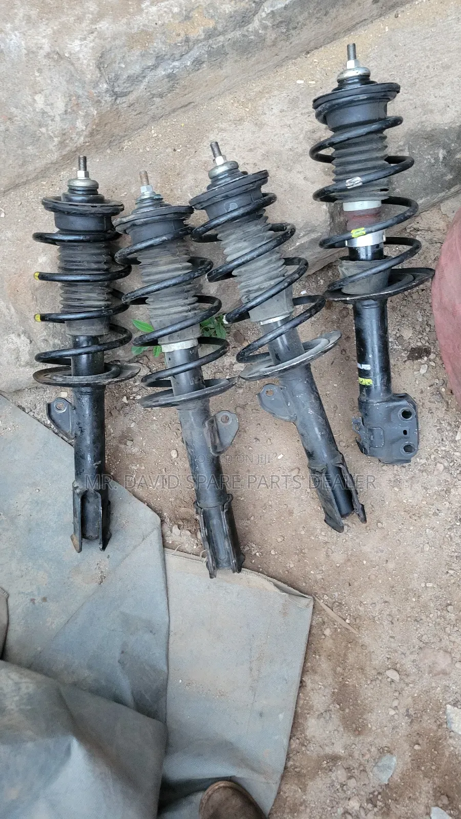 Toyota Vitz,Yaris, Belta, Front Shocks