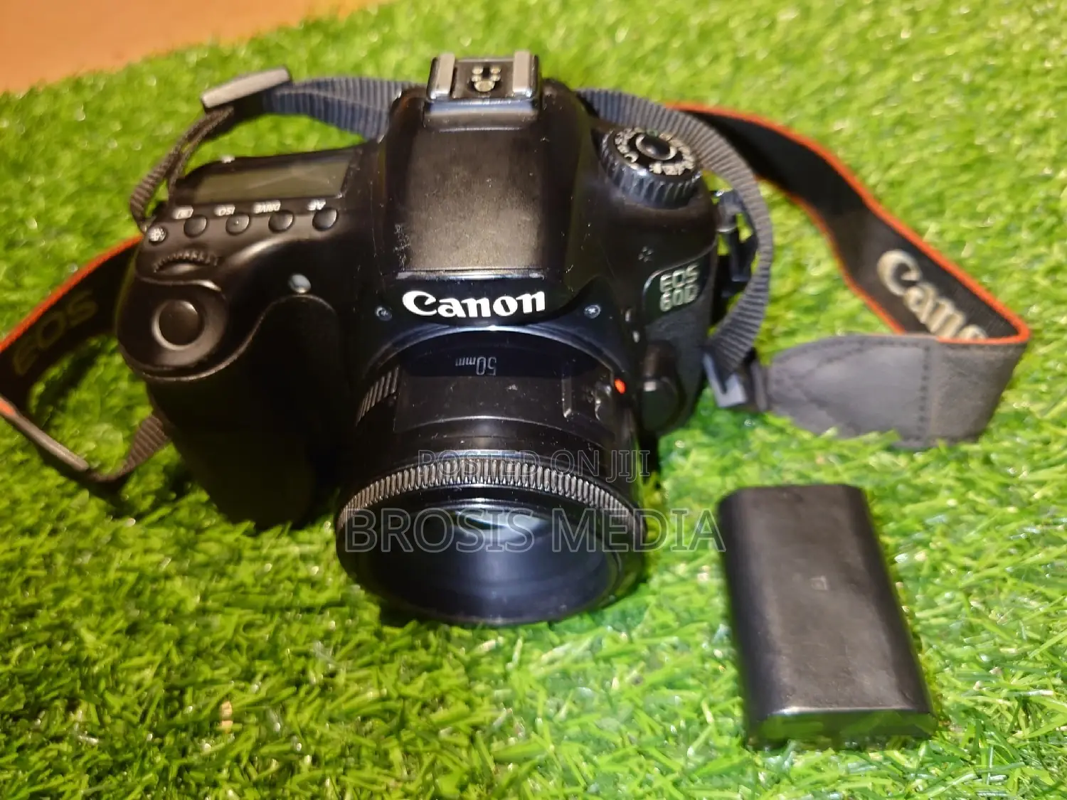 Canon Eos 60d With 50mm Lens Going for Cool Price