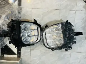 Outlander 2023 Headlight Down Pair