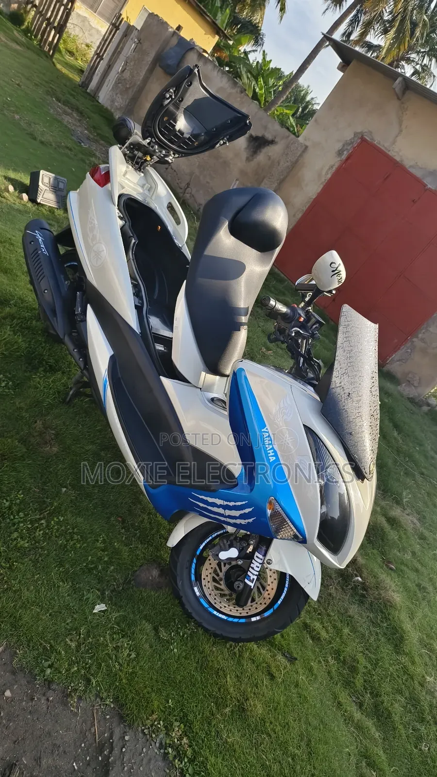 Yamaha Majesty 2020 White