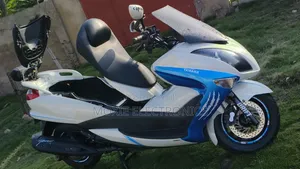 Yamaha Majesty 2020 White