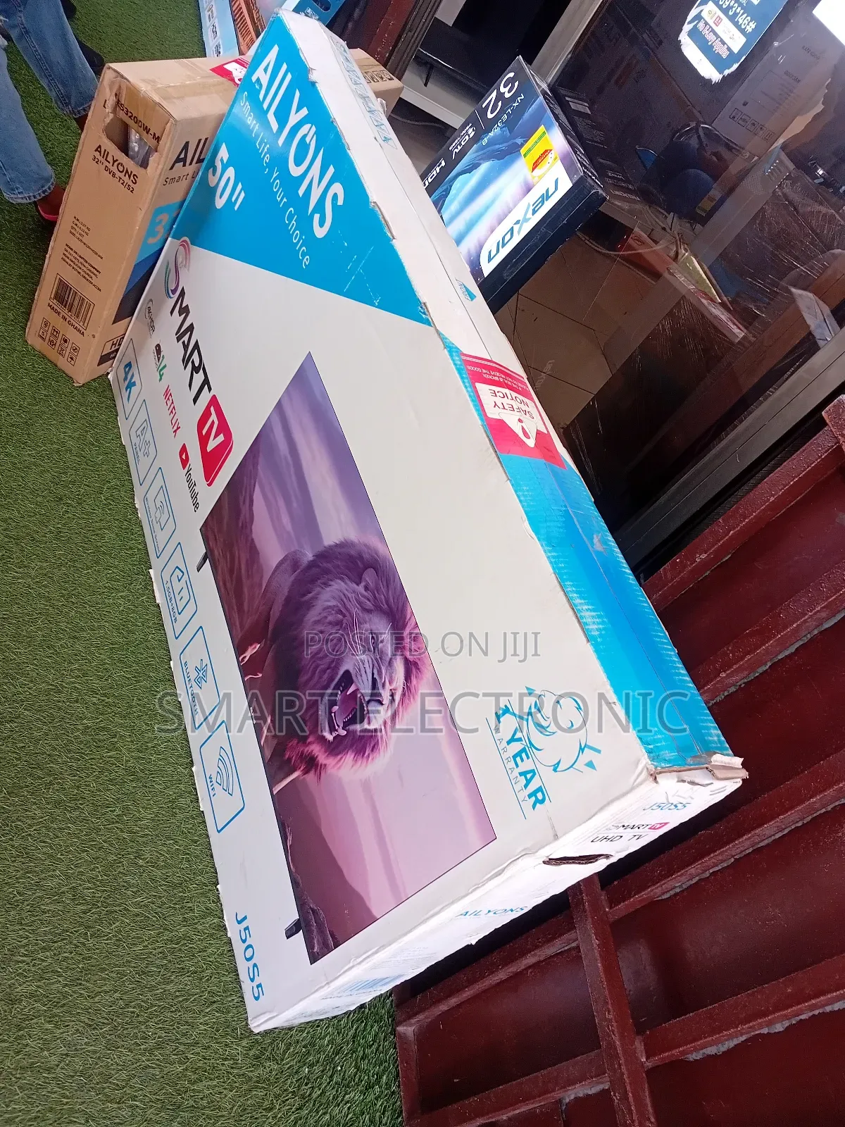 Ailyons 50inch Smart Resolution for Crystal _Clear Pic