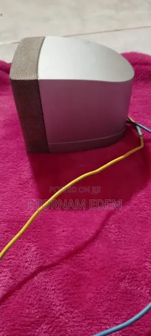 5 Bose Cube Surround Speakers