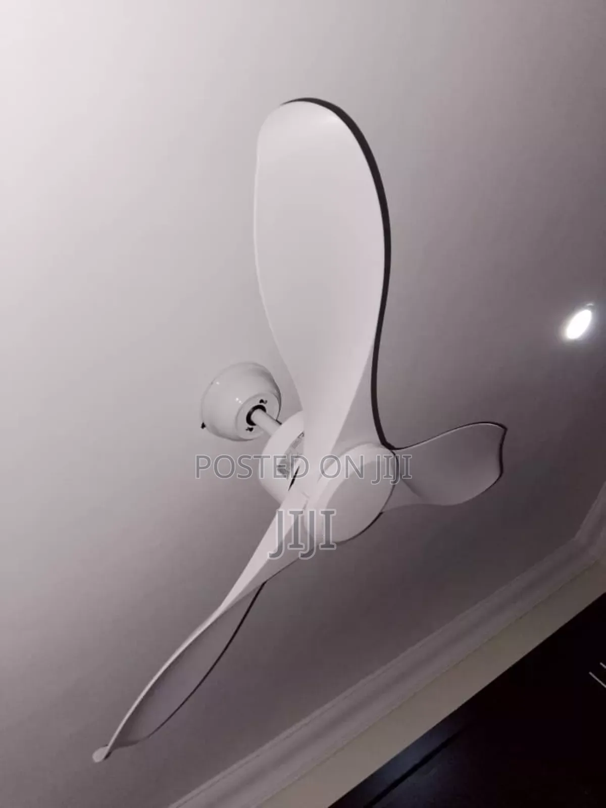 Ceiling Fan With Remote Control