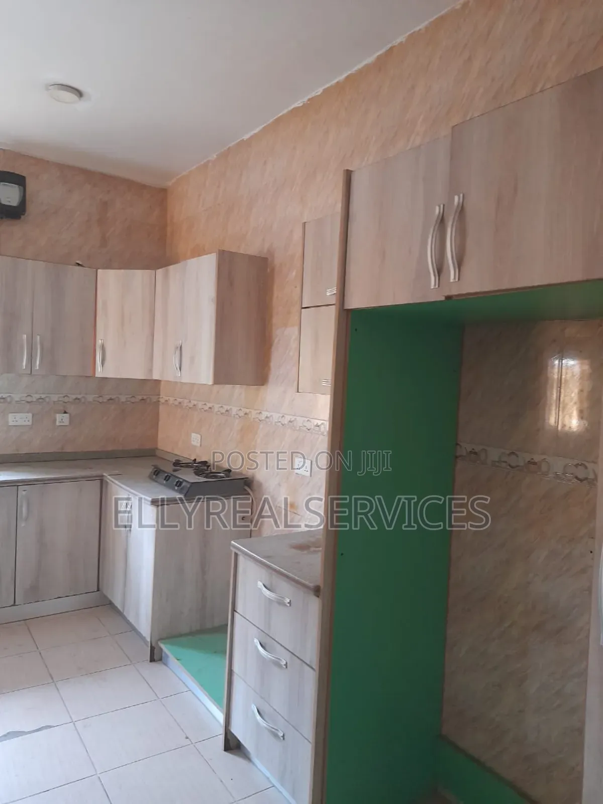6bdrm House in Ellyrealservices, Adenta for rent